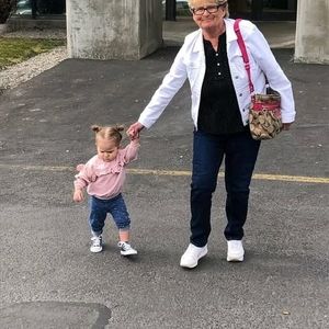 Meet your Posher, Cleta